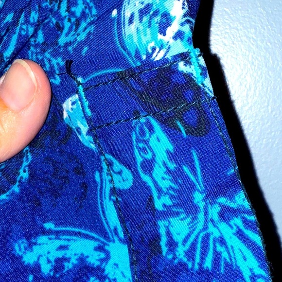 Carhartt V-Neck Women's Sz L Scrub Top Butterfly‎ Design - Picture 2 of 6